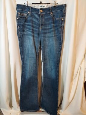 Ariat R.E.A.L. Mid Rise Jocelyn Arrow Fit Bootcut Jeans 32XL Nashville